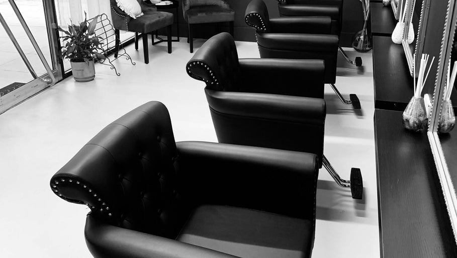 Luxe Hair Lounge – obraz 1