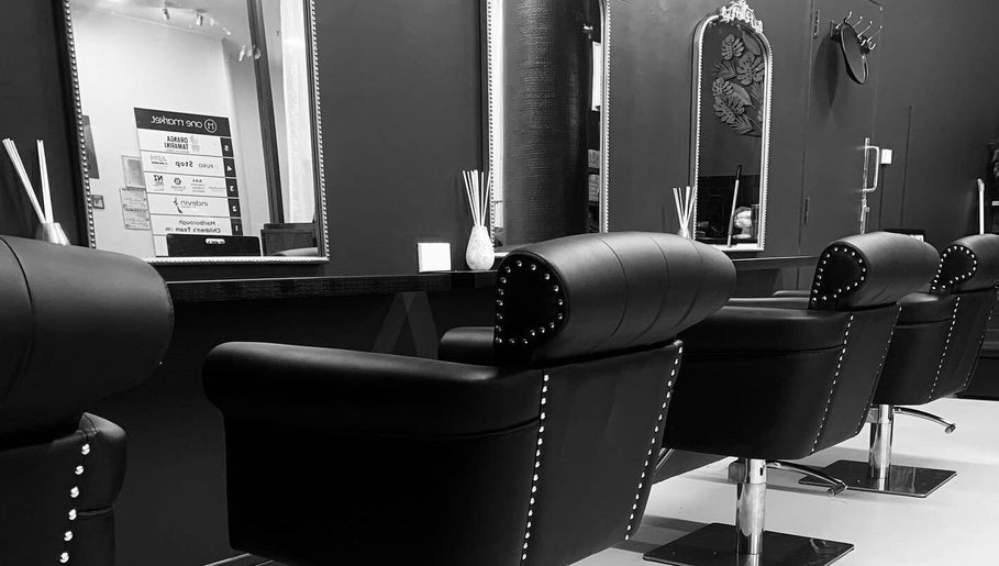 Luxe Hair Lounge, bild 1