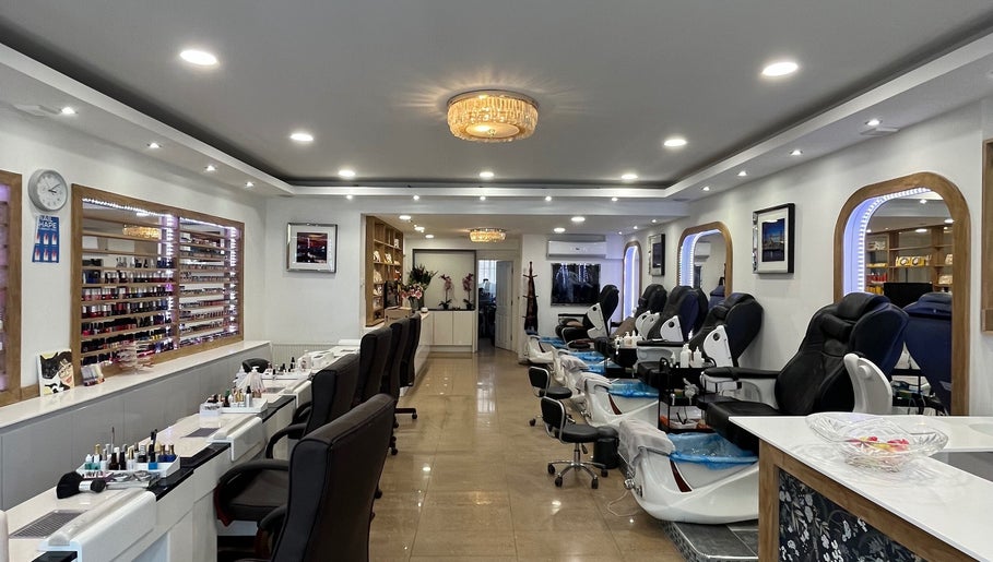 Chelsea All In One Spa obrázek 1