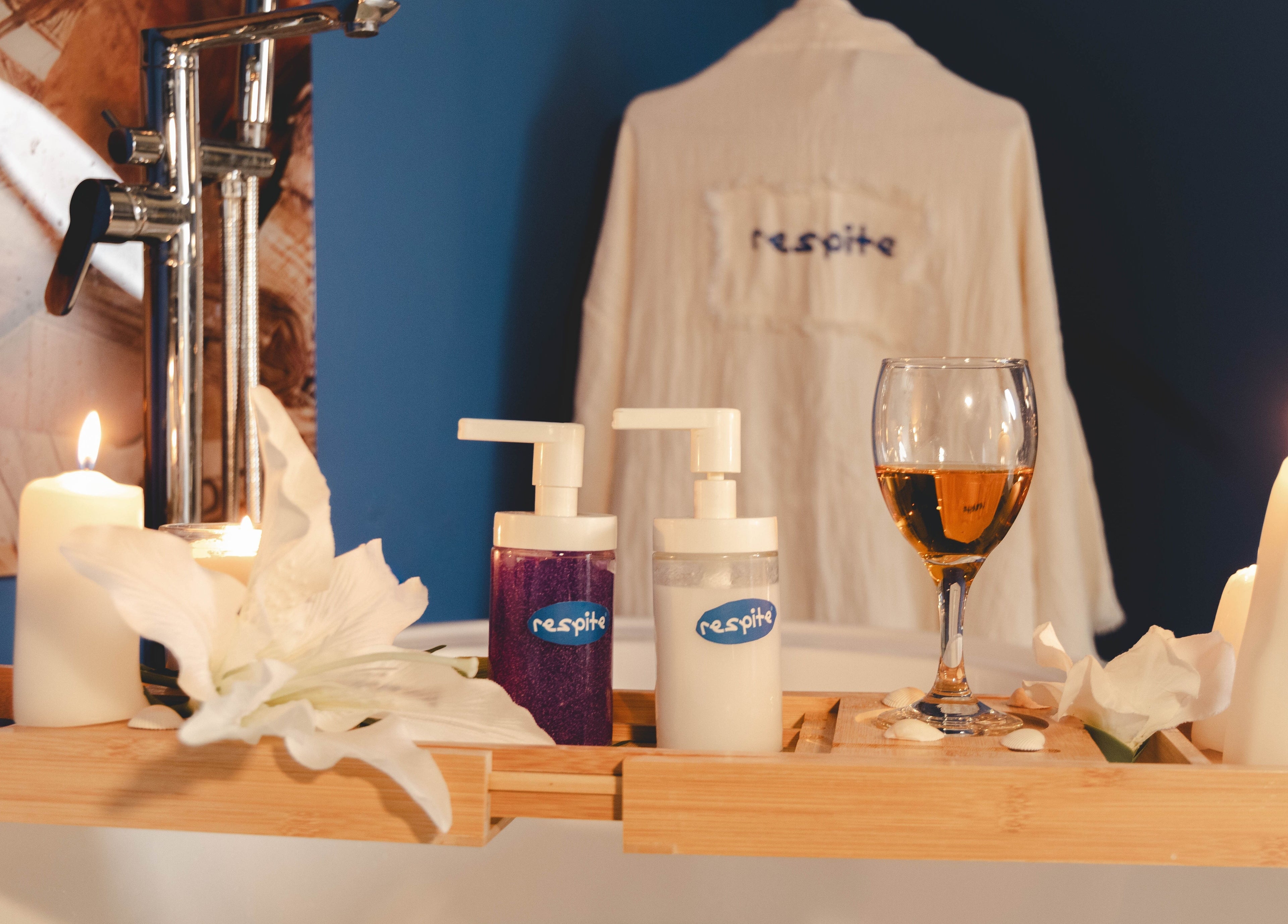 Luxurious spa setup with candles and products at Respite Care & Spa | Home Services, الرياض, منطقة الرياض, SA.