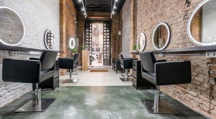 Chande Hair Stylist - Lab129