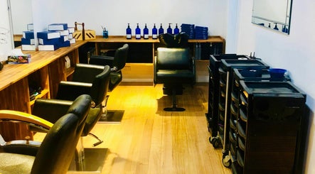 Image de Be the Man Barber and Salon 2