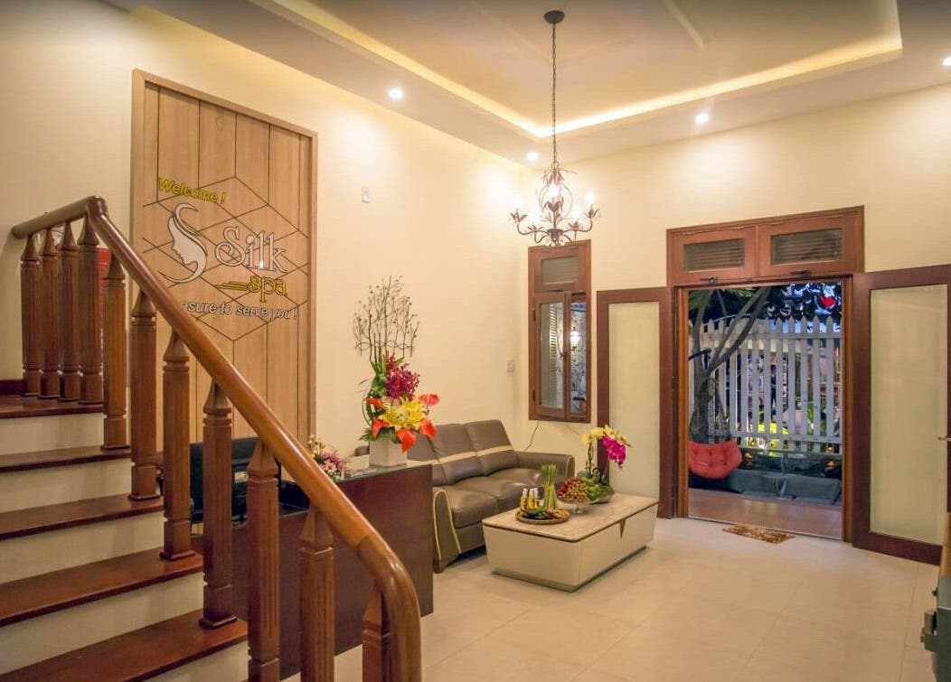 Elegant interior of Silk Spa, Đà Nẵng, Đà Nẵng, VN, featuring cozy seating and welcoming ambiance.