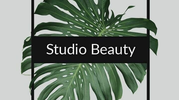 Studio beauty - 1