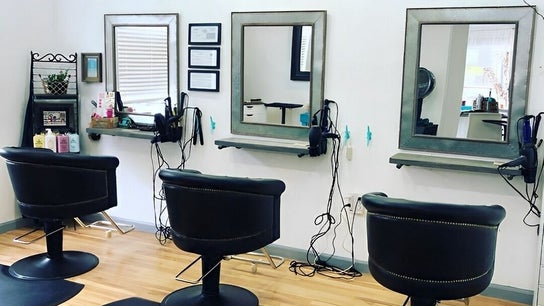 THE HAMPTONS SALON