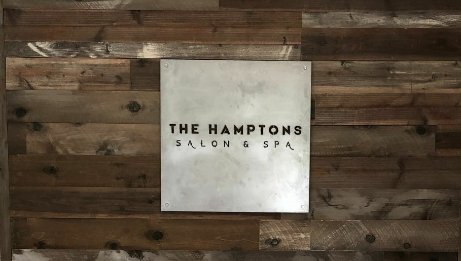 The Hamptons Salon Bild 1