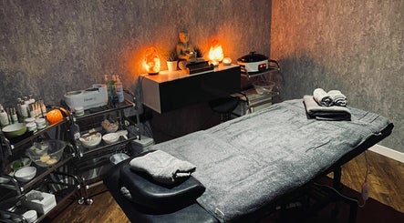 Claire Wray Beauty and Holistic Centre, bild 2