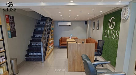 Gliss Unisex Salon image 3