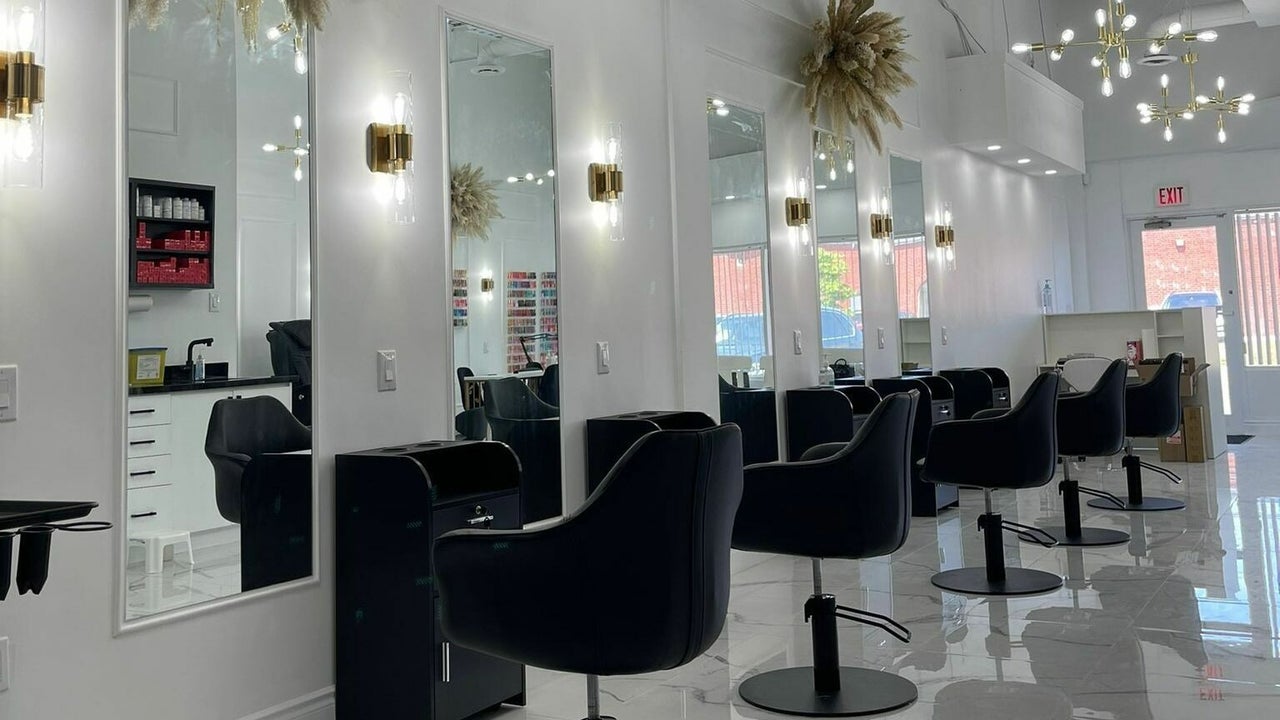 Best blow dry bars and blowout hair styling near me in Mississauga Valley Toronto Fresha