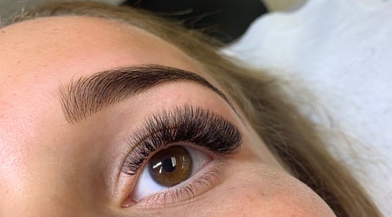 Image de House of Lashes and Brows 3