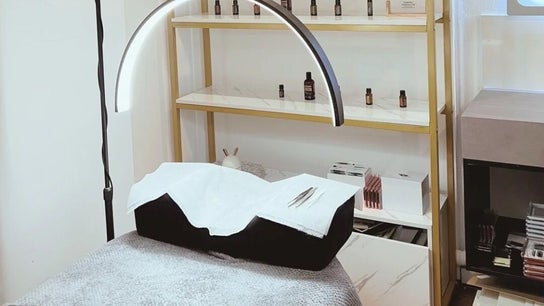 C-Beauty ( Nail-Lash-Spa Massage )