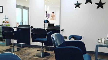 Silver Lining Hair Studio 3paveikslėlis