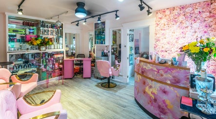 West End Salon & Spa