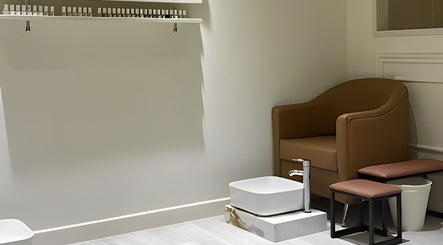 Cozy pedicure area at Assort Spa & Beauty Salon, Muscat, Muscat Governorate, OM, showcasing modern amenities.