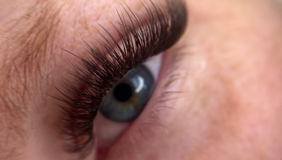Amy’s Lash Lounge image 1