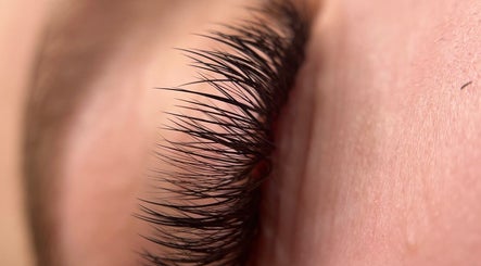 Amy’s Lash Lounge image 3