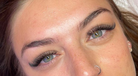 Dia's Beauty Allure -  Eyelash Extentions, PMU Brows, Lipblush image 2