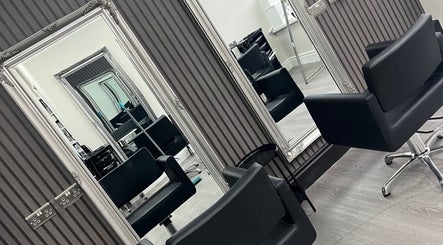 hình ảnh 3 của Classeys Salon