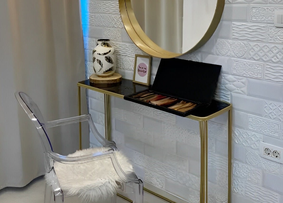 Elegantno uređen kozmetički kutak u Kist J.D.O.O. Luogo D Arte, Solin, Splitsko-dalmatinska županija, HR.