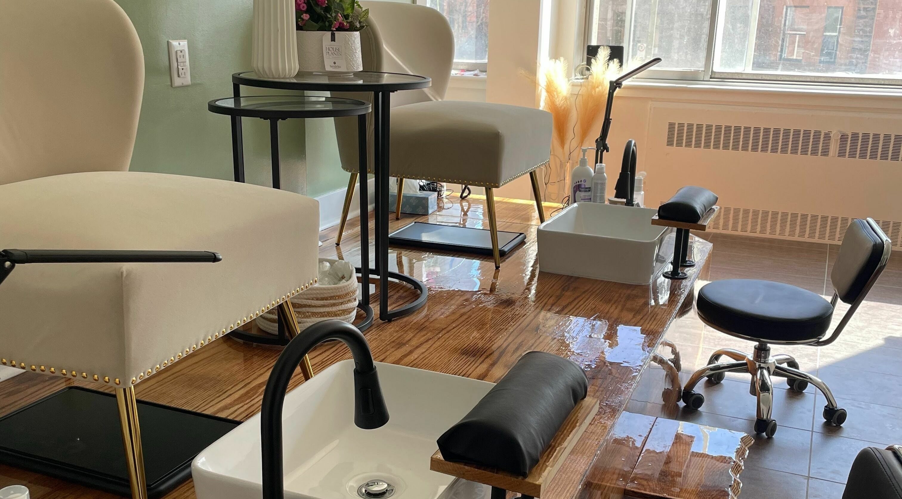 Luxurious pedicure chairs at Studio Kay Belle, Montréal, Québec, CA, offering a serene pampering experience.