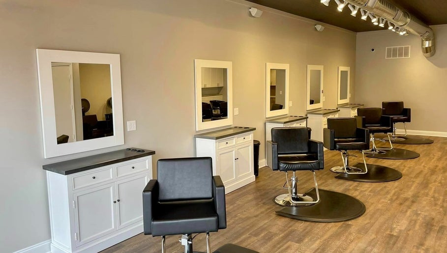The Hair Lounge and Beauty Bar image 1