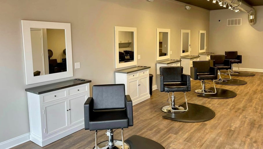 The Hair Lounge and Beauty Bar image 1