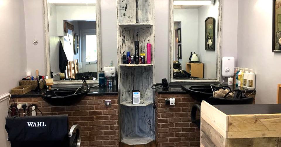 Записатися в Nichola hart barbers 635a Bradford Road Halifax Fresha