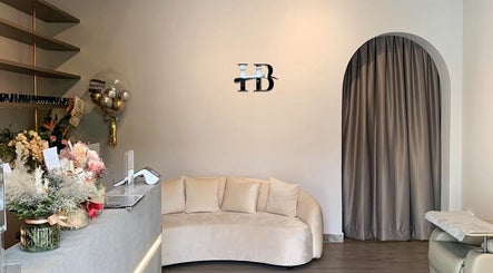HDBROWSET Beauty Quarters