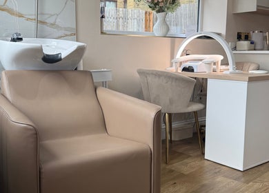 Stylish wash and nail stations at Studio 35, Baildon, England, GB, displaying modern elegance.