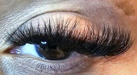 Shylo Reanne Lash Extensions afbeelding 2