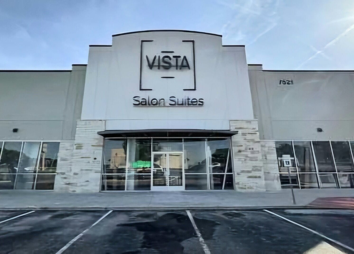 Facade of Flawless Spa Retreat of Distinction in Live Oak, Texas, US with modern architecture.