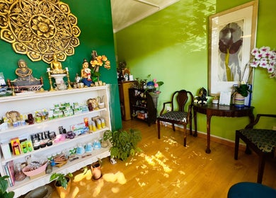 Tranquil room at Rabeang Mai Thai Massage Therapy, Cape Town, Western Cape, ZA featuring decor and wellness products.