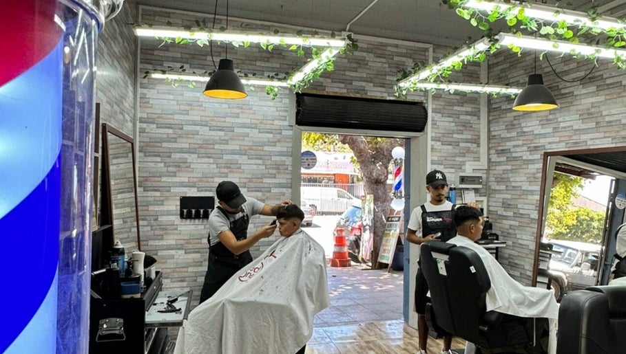 Big Cut Barbers Bild 1