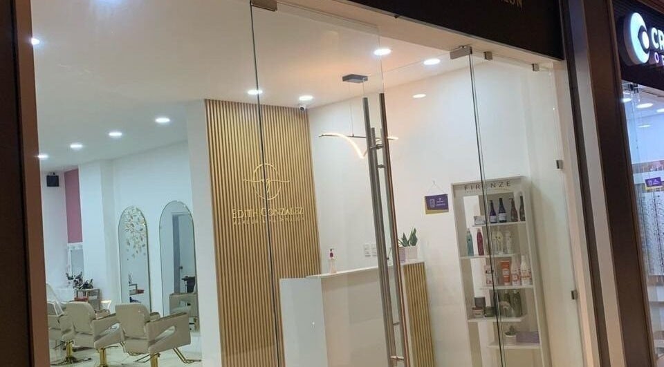 Vista de Edith Gonzalez MakeUp & Hair - Vidu, Guatemala, Guatemala, GT, mostrando un diseño interior elegante.