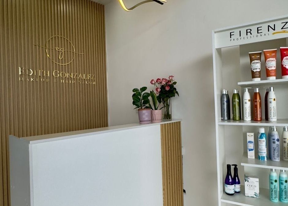 Recepción de Edith Gonzalez MakeUp & Hair - Vidu en Guatemala, Guatemala, GT con productos de belleza.