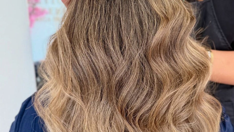 Penteado deslumbrante na Clínica de Beleza LETÍCIA GUEDES, Caldas Da Rainha, Leiria, PT.