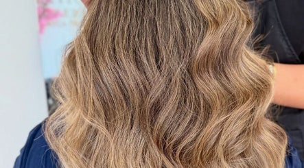 Penteado deslumbrante na Clínica de Beleza LETÍCIA GUEDES, Caldas Da Rainha, Leiria, PT.