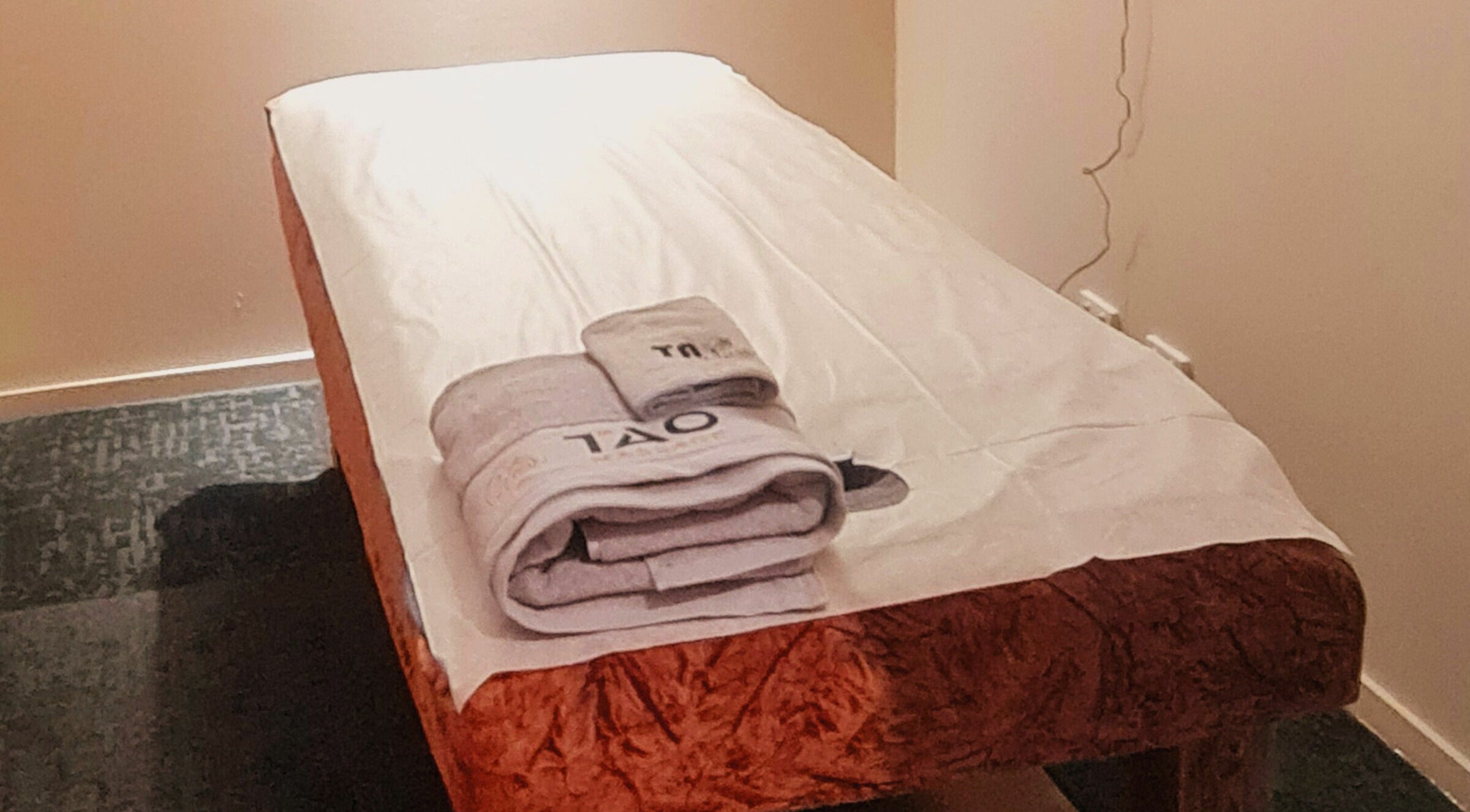 Relaxing massage table at Tao Massage Mountain High in Melbourne, Victoria, AU, ready for a soothing session.