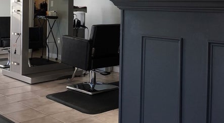 Couture Salon image 2