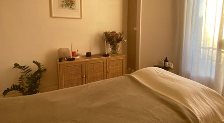 Salle de soins apaisante chez Vague des Sens - Laura Osorio, Clermont-Ferrand, Auvergne-Rhône-Alpes, FR.