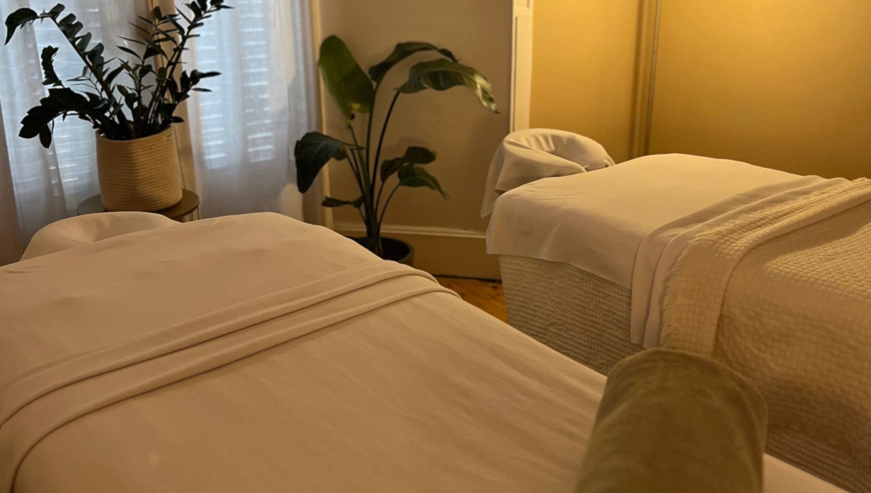 Salle de massage apaisante à Vague des Sens - Laura Osorio, Clermont-ferrand, Auvergne-rhône-alpes, FR.