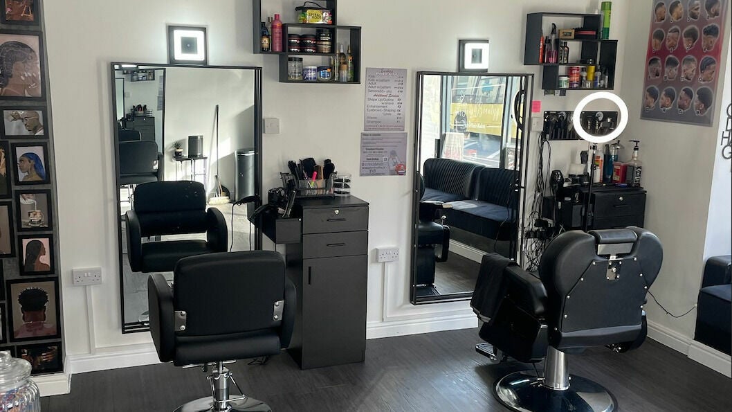 Best salons for hair extensions Near Me in Crompton Bolton Fresha