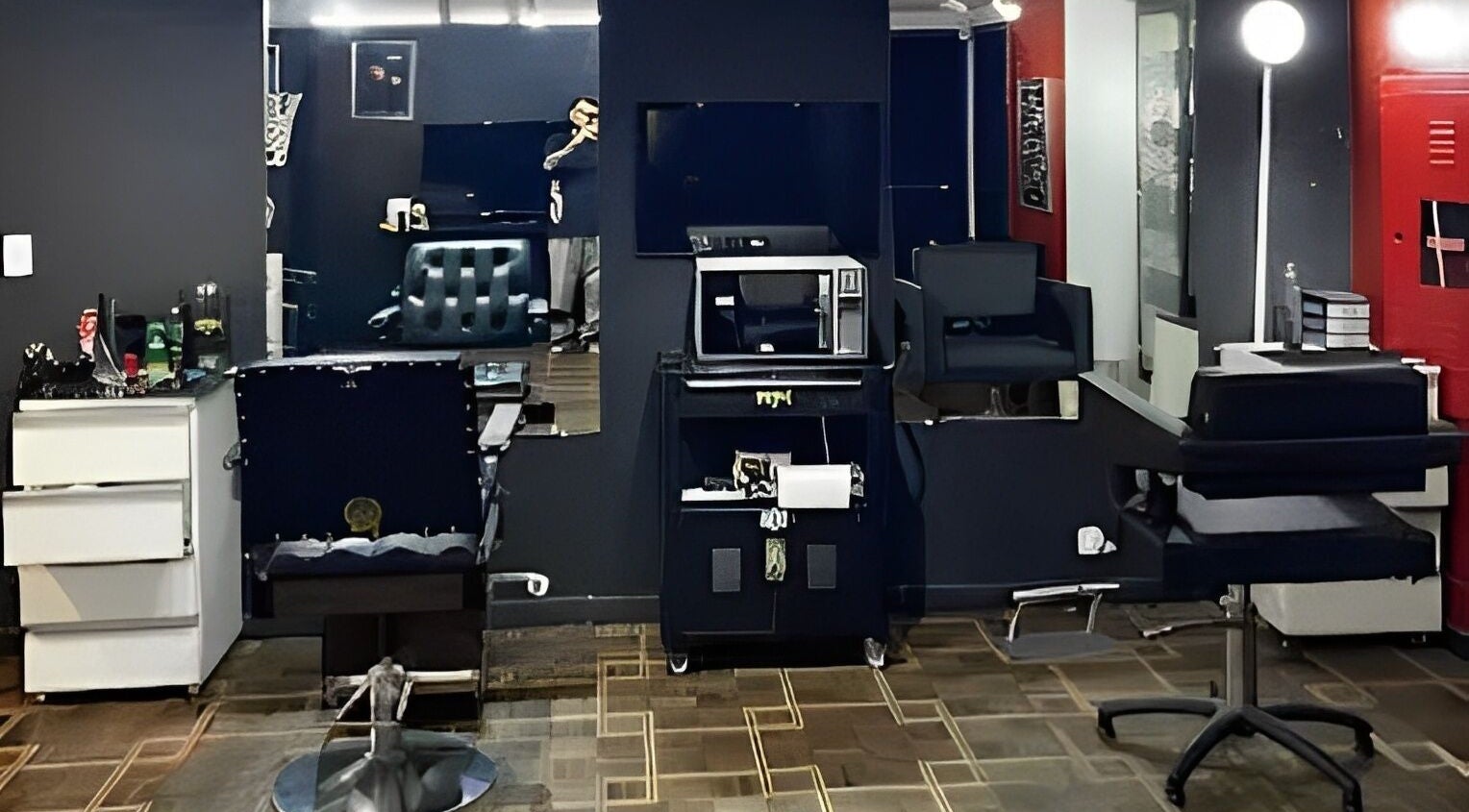 Interior moderno de Kurotake Barbershop em Paraná, Paraná, BR, com cadeira de barbearia e espelho.