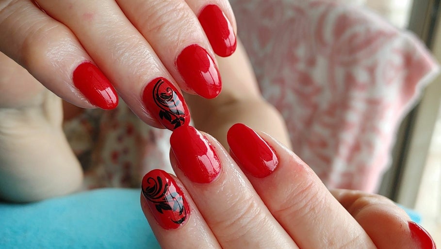 Nouveau Nails by Amy image 1