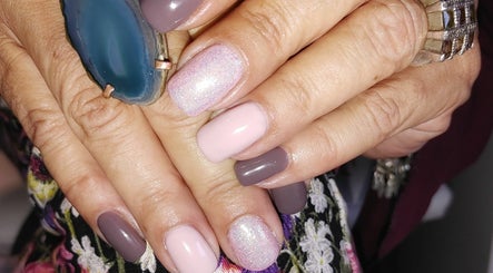 Nouveau Nails by Amy image 3