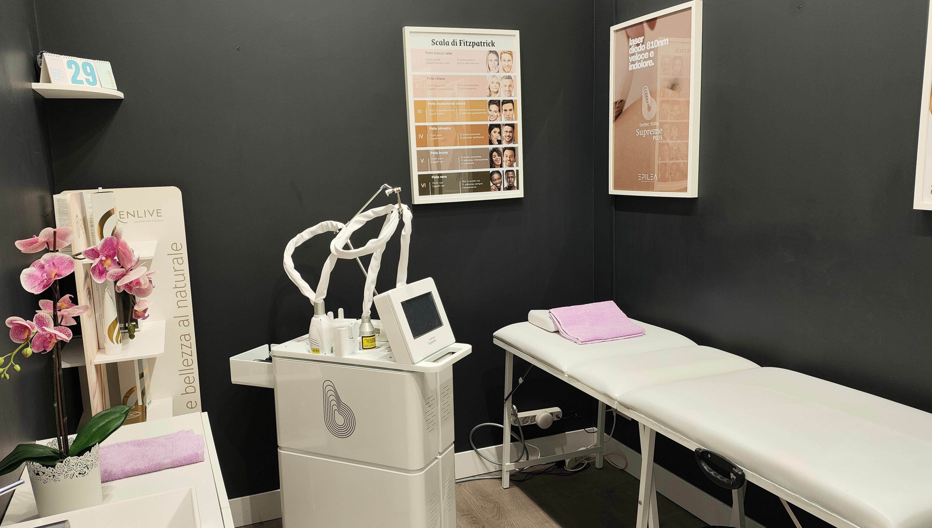 Stanza trattamenti moderna presso Epilea Milano, Milano, Lombardia, IT con attrezzatura avanzata.