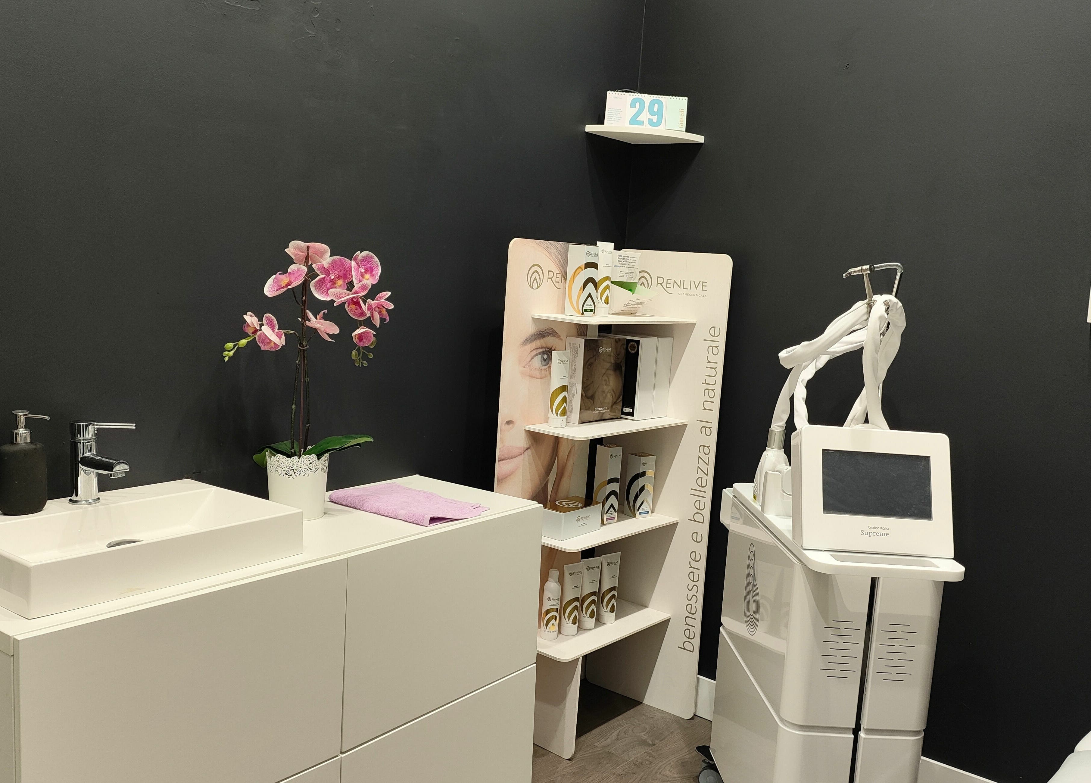 Epilea Milano, benessere a Milano, Lombardia, IT con attrezzature moderne e ambiente rilassante.