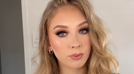 Stunning makeup look at Shell Caroline Makeup in Brassall, Queensland, AU, showcasing flawless artistry.