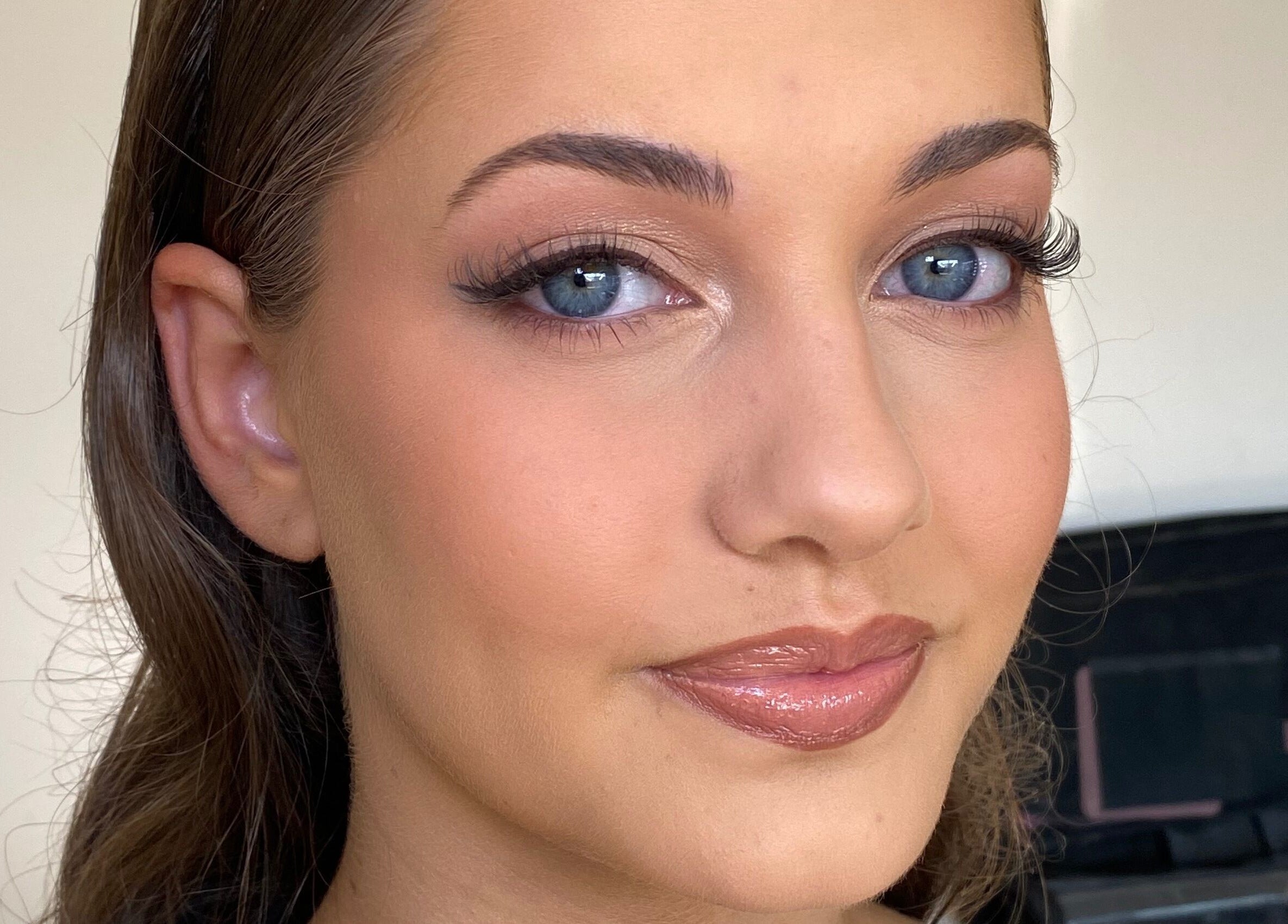 Beautiful makeup at Shell Caroline Makeup, Brassall, Queensland, AU. Natural look with glossy lips and defined eyes.