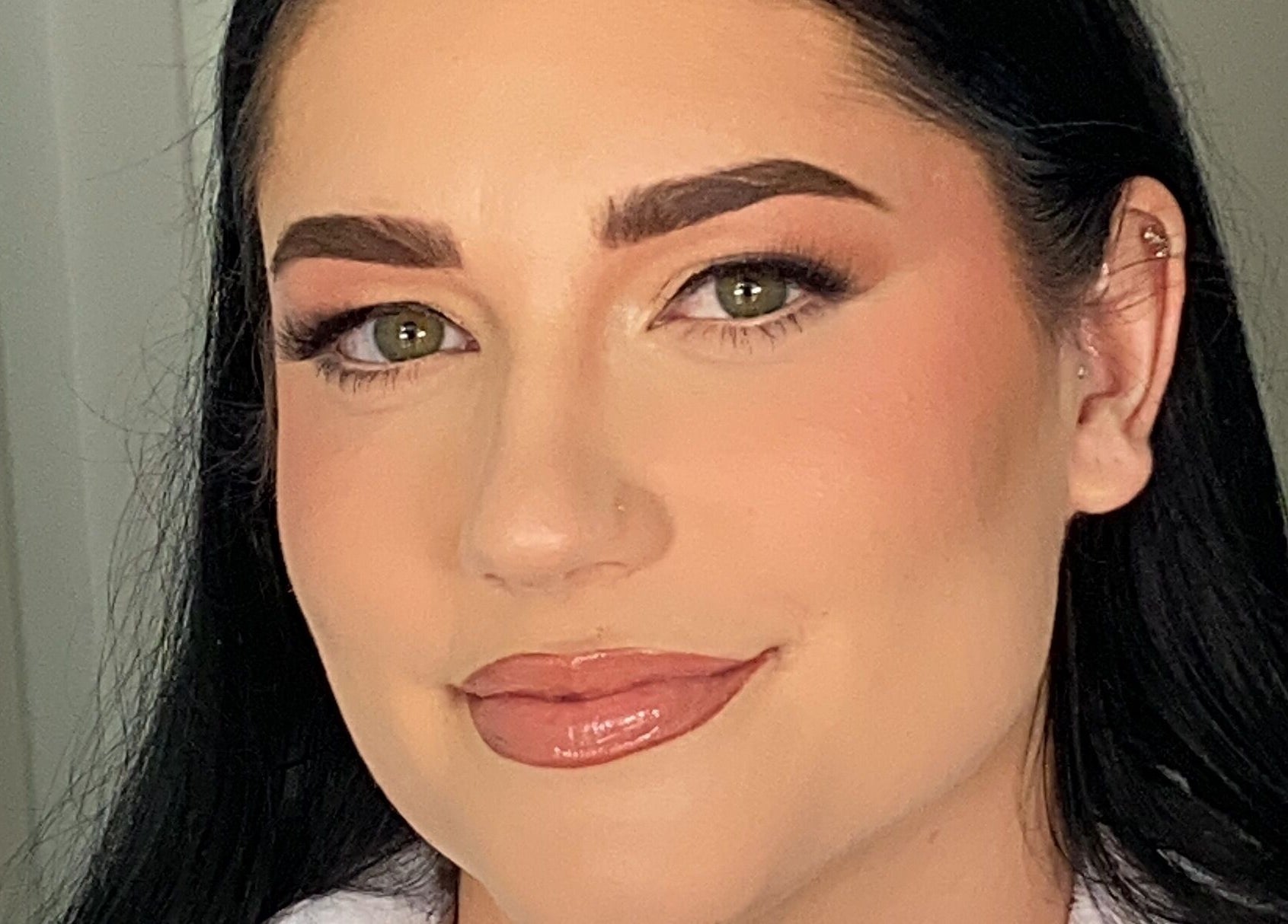 Elegant makeup showcase at Shell Caroline Makeup, Brassall, Queensland, AU.